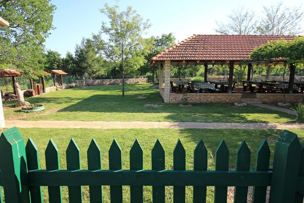 Agrotourism Galic Krka Hotell Drinovci Eksteriør bilde